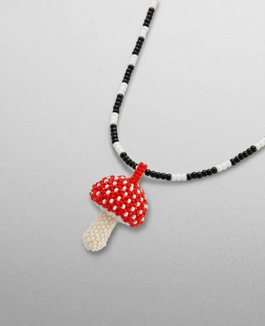 Fungus Necklace in Mostacilla